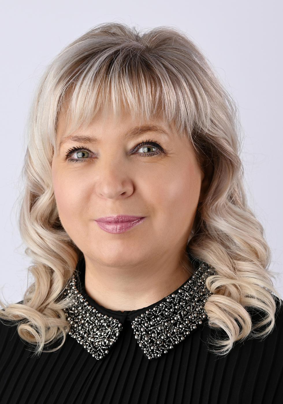 Mgr. Gabriela Hajdoniová - člen dozornej rady spoločnosti TECHNICKÉ SLUŽBY Žiar nad Hronom, spol. s r. o. Mgr. Gabriela Hajdoniová - člen dozornej rady spoločnosti TECHNICKÉ SLUŽBY Žiar nad Hronom, spol. s r. o.