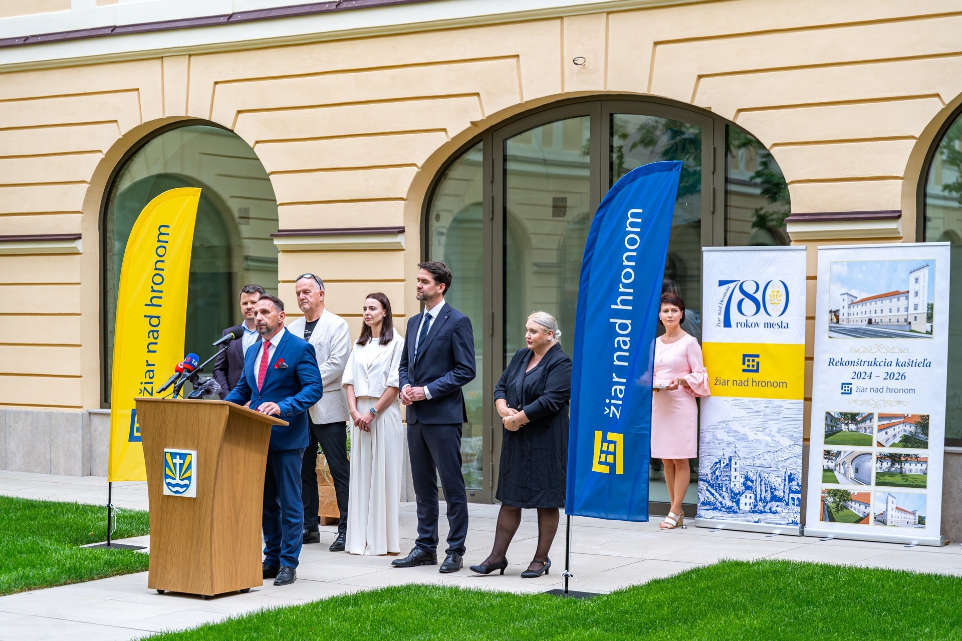 Biskupsk&yacute; ka&scaron;tieľ po rozsiahlej obnove otvorili pre verejnosť. Ďal&scaron;ou invest&iacute;ciou bude obnova kaplnky a ark&aacute;dovej chodby