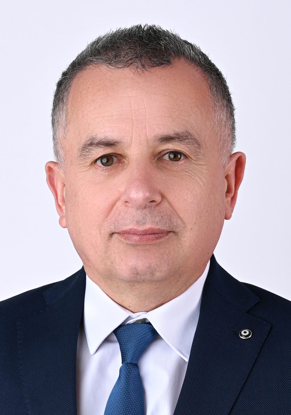 Ing. Martin Majerník - vedúci Odboru ekonomiky a financovania Ing. Martin Majerník - vedúci Odboru ekonomiky a financovania