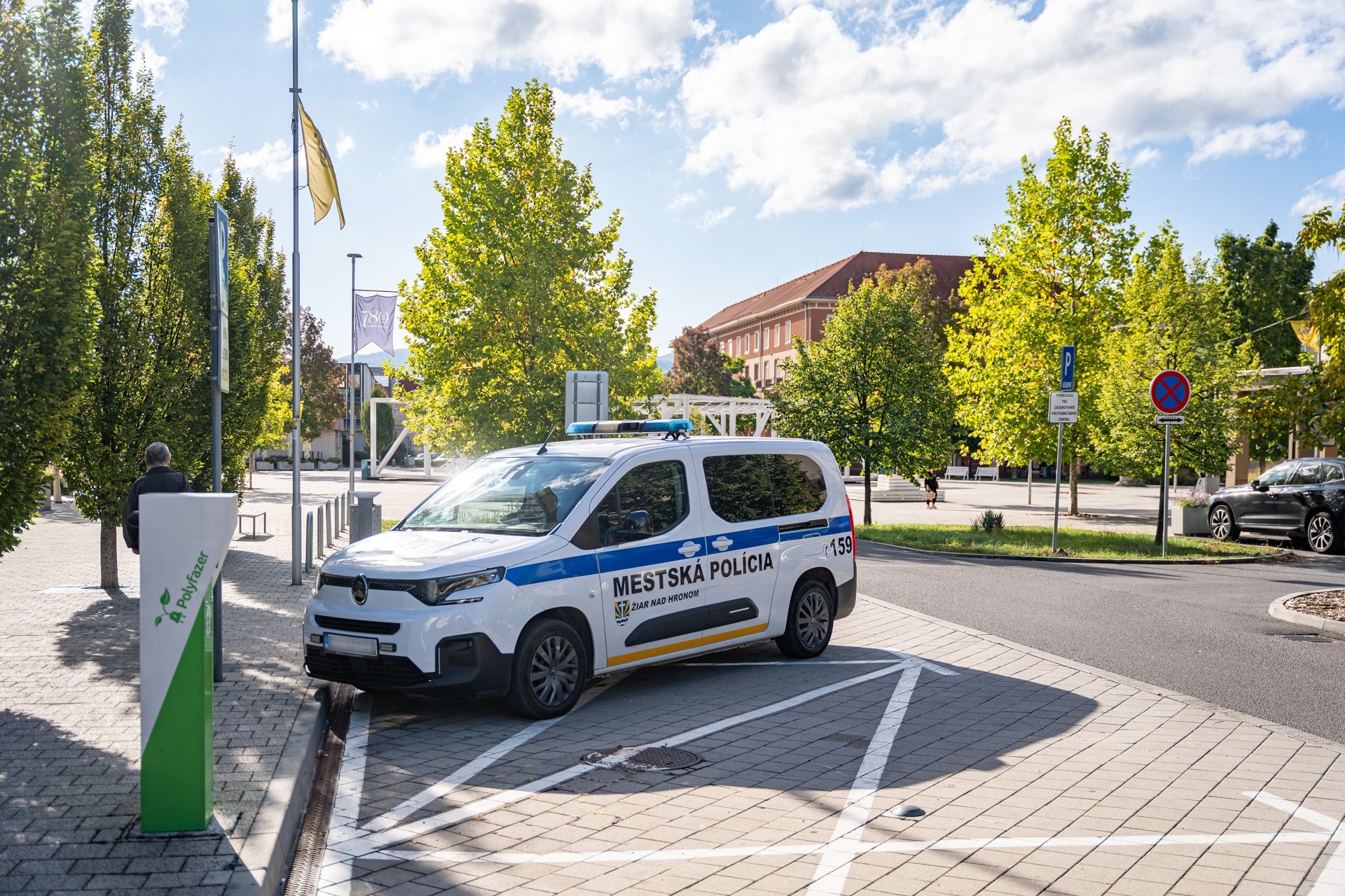 Mestských policajtov by malo byť v žiarskych uliciach viac. Zámer schválili poslanci na septembrovom zasadnutí