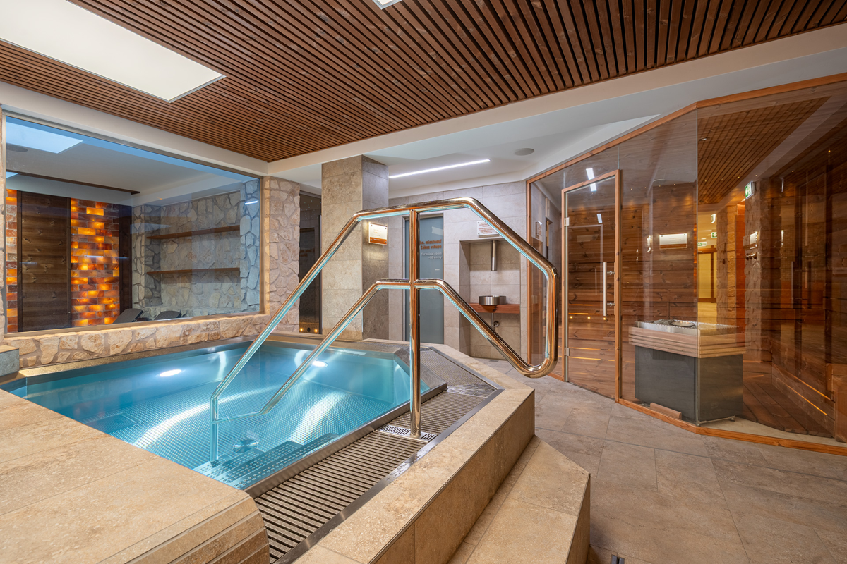 Slovalco relax centrum Žiar nad Hronom (Mestská krytá plaváreň)