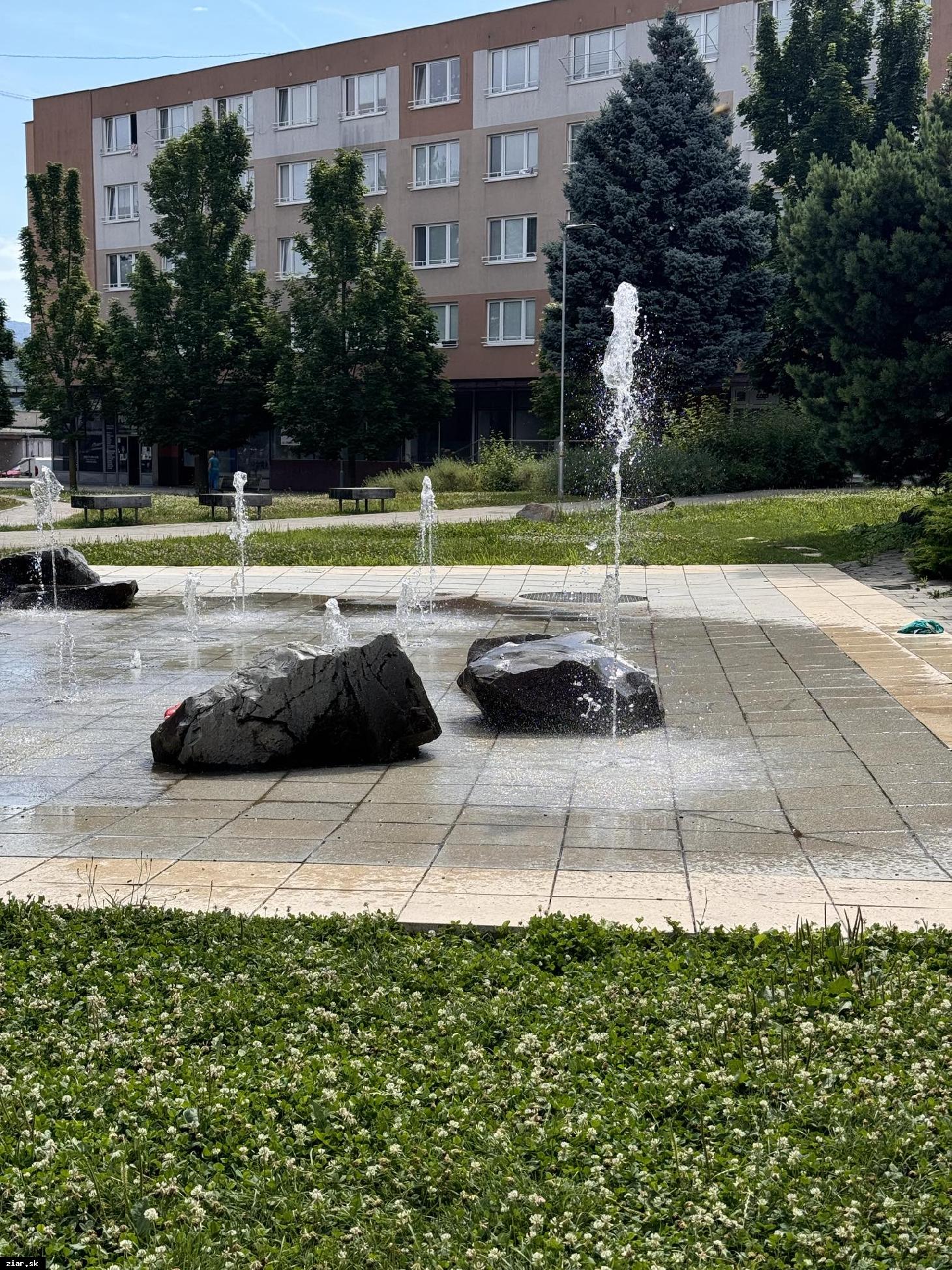 Horúčavy sužujú Žiarčanov: Samospráva zaviedla niekoľko opatrení