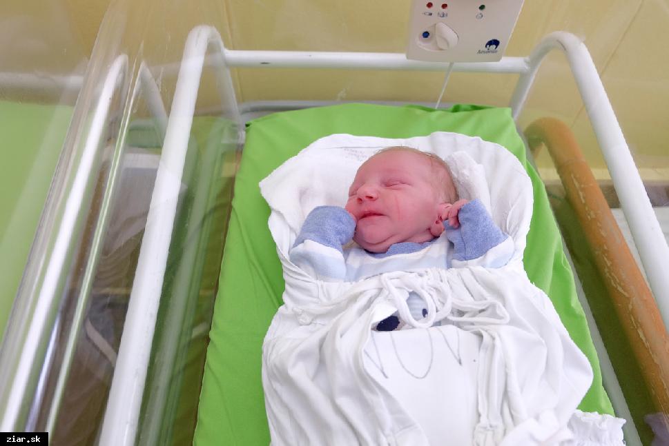 Prvé narodené dieťa v roku 2018 v žiarskej pôrodnici bol chlapček Filip