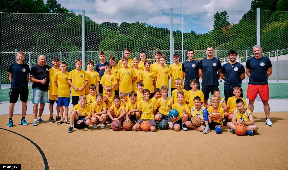 obr: Basketbalisti na sústredení v Banskej Štiavnici
