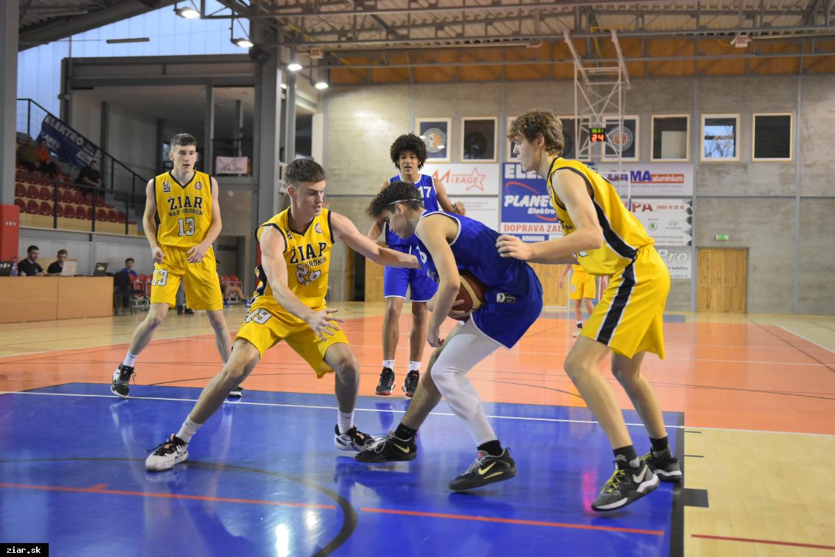 obr: Žiarski basketbalisti si zmerali sily so zahraničnými súpermi v európskej lige mládeže