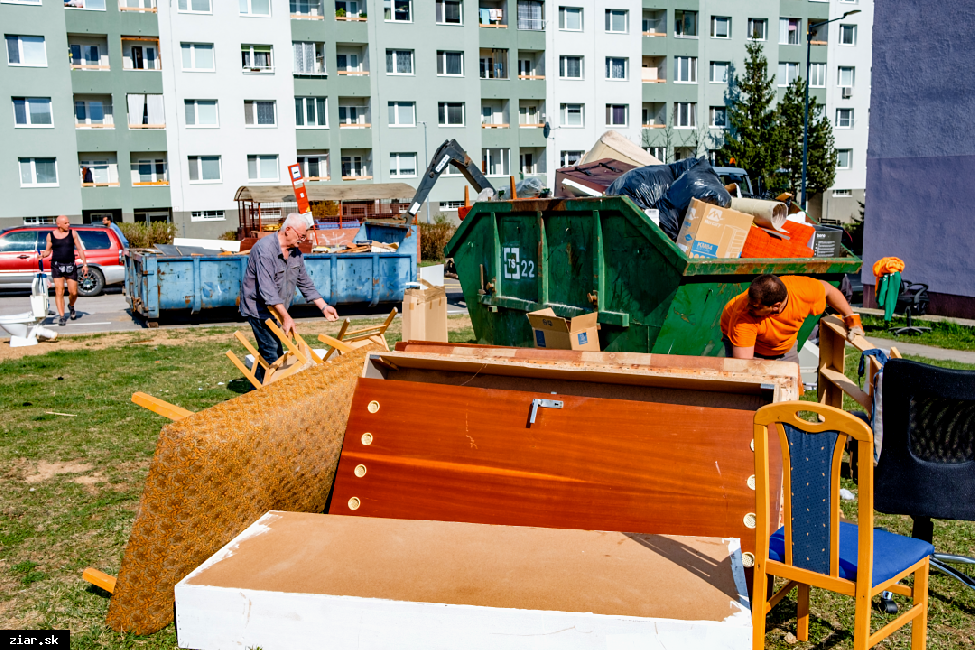 Počas Dní jesennej čistoty sa Žiarčania zbavili takmer 49 ton odpadu