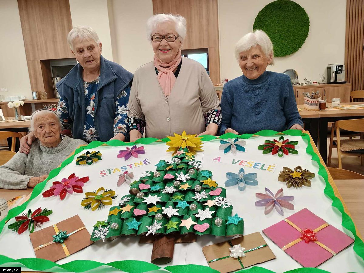 Ako budú vyzerať tohtoročné Vianoce v Domove dôchodcov, v Zariadení sociálnych služieb či v žiarskej nemocnici? 