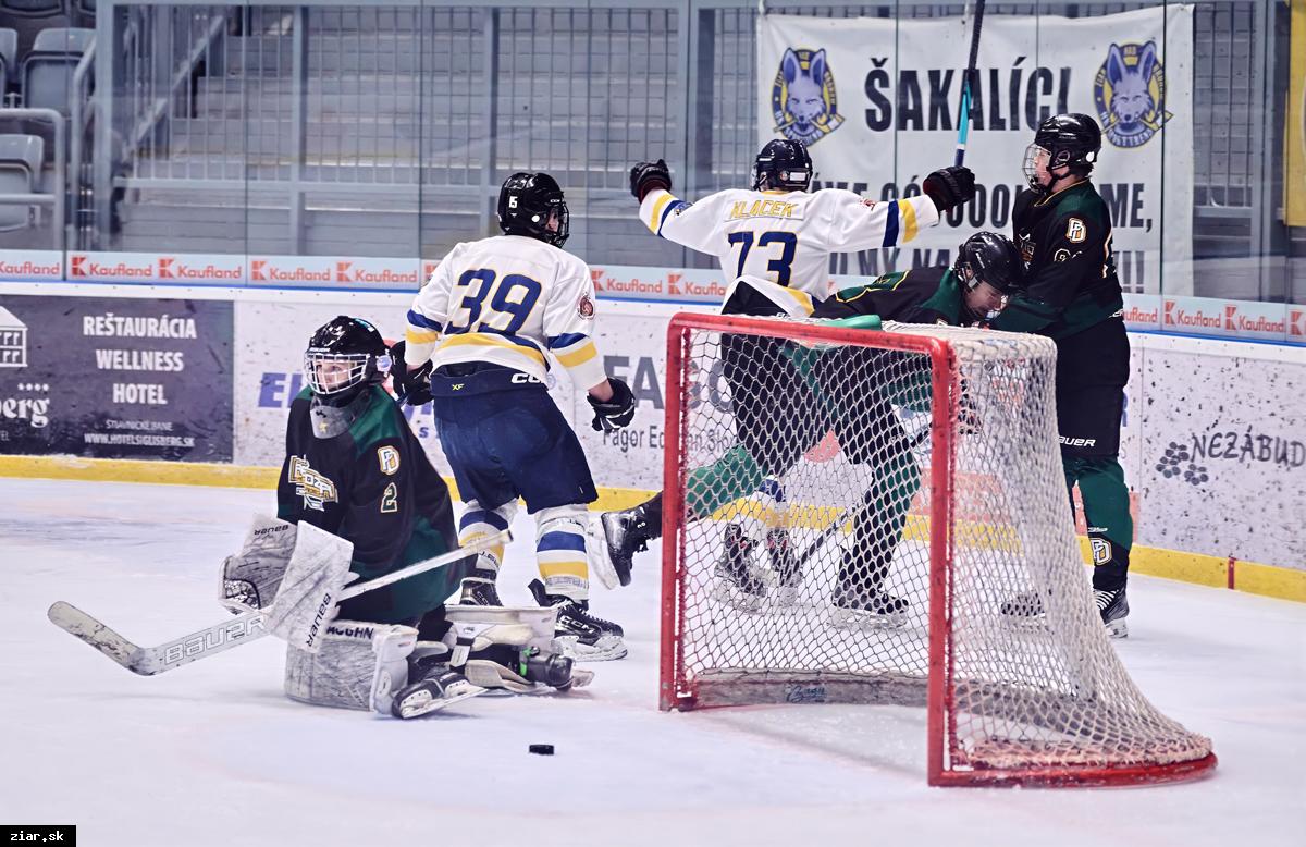 Víťazný víkend v podaní žiarskeho dorastu. Na domácej pôde zdolali Prievidzu v oboch zápasoch