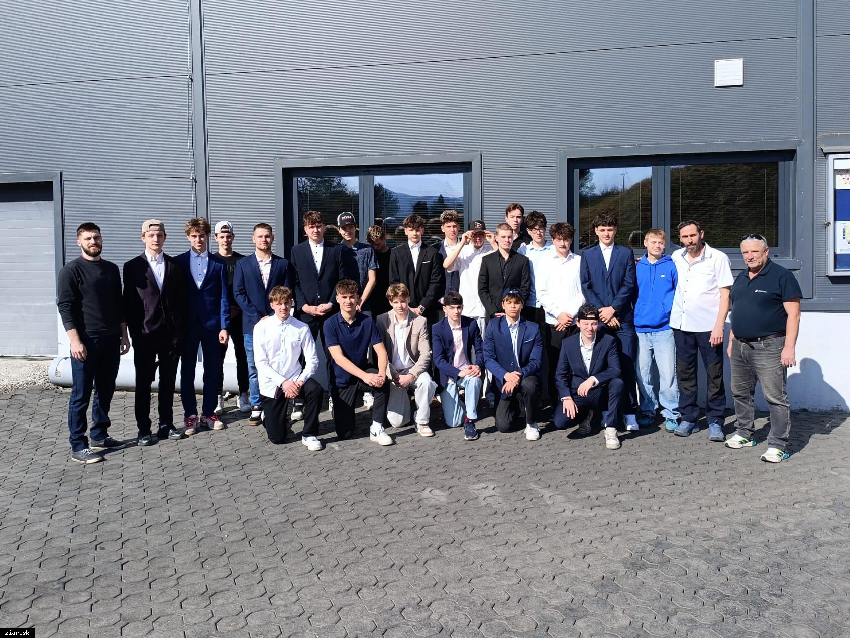 Dorastenci sa s domácim publikom rozlúčili víťazne. Budúci víkend zavŕšia sezónu v Rimavskej Sobote