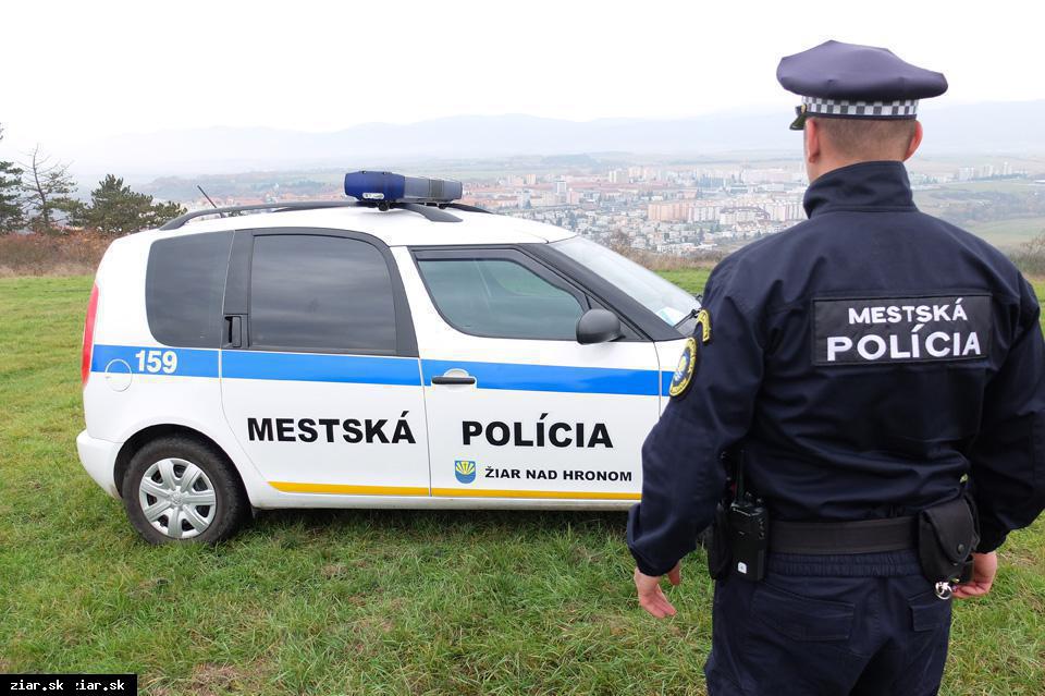 Mestskí policajti dostanú moderný elektromobil