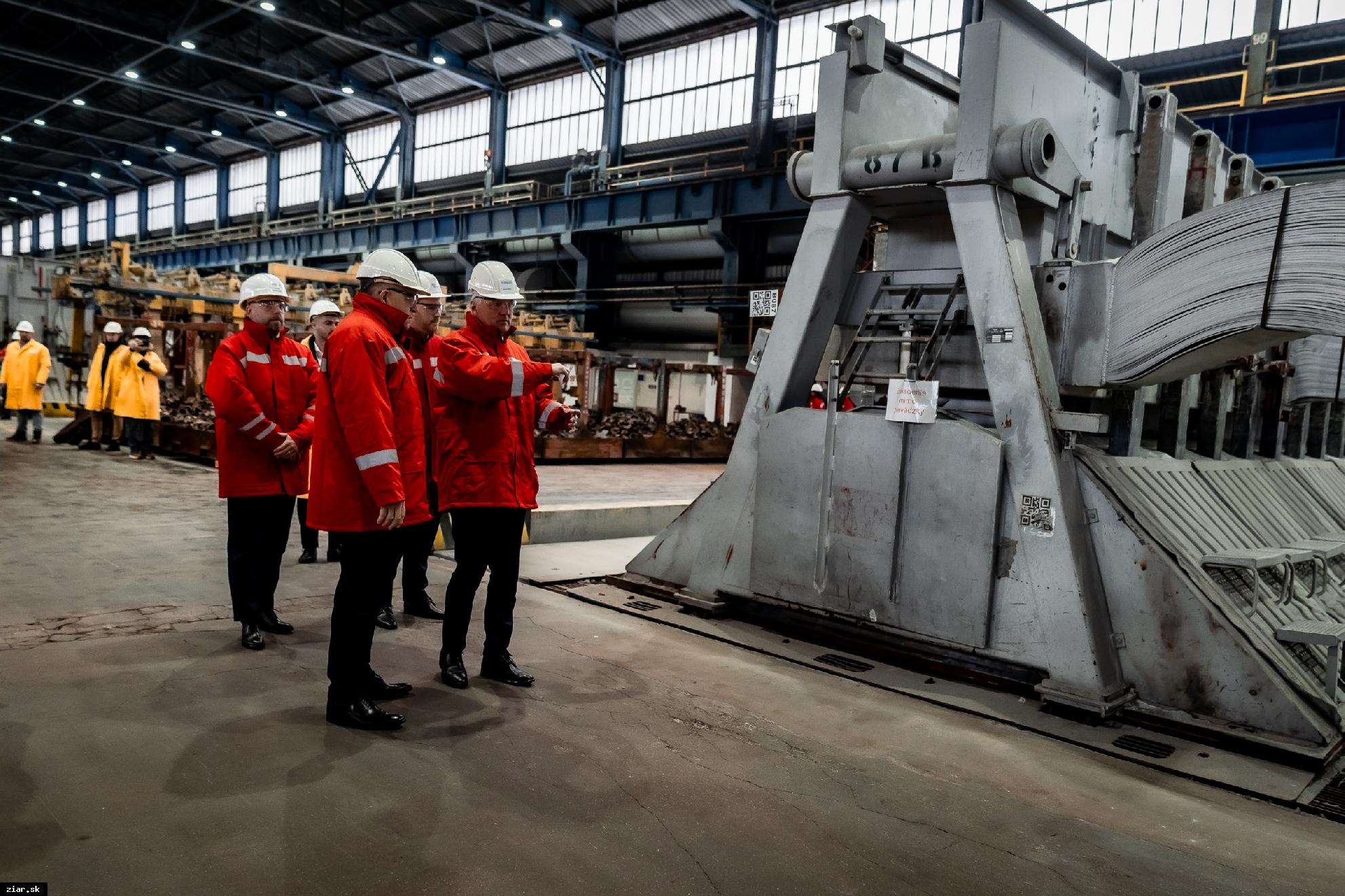 Vláda SR hľadá riešenie pre žiarsku hlinikáreň. Plánuje memorandum a navrhuje dočasné pozastavenie emisných povoleniek