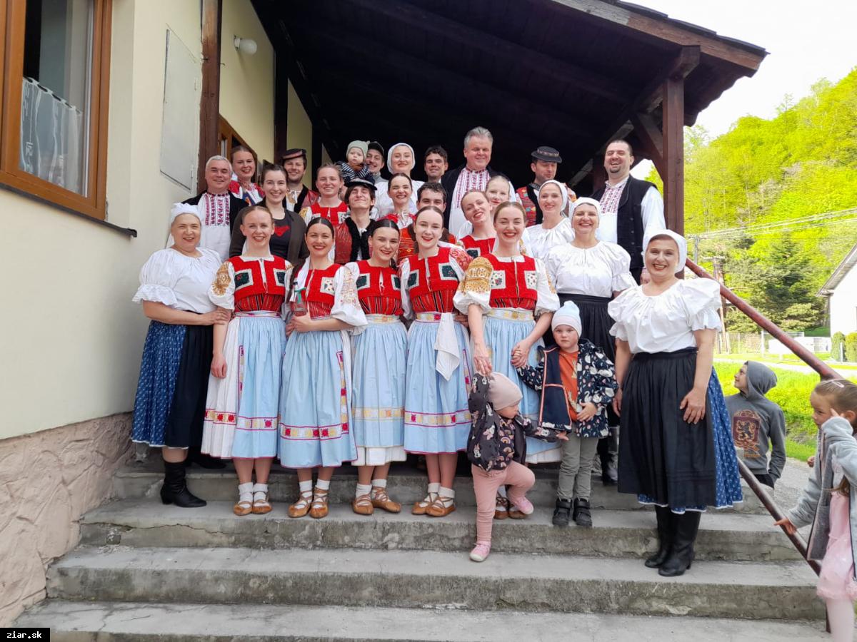 obr: Folklórny súbor Hron má nové vedenie
