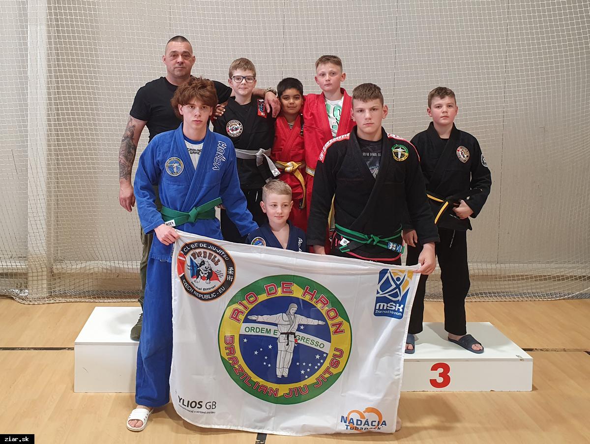 Medailová žatva žiarskych Jiu Jitsu na Majstrovstvách SR i na prestížnom turnaji