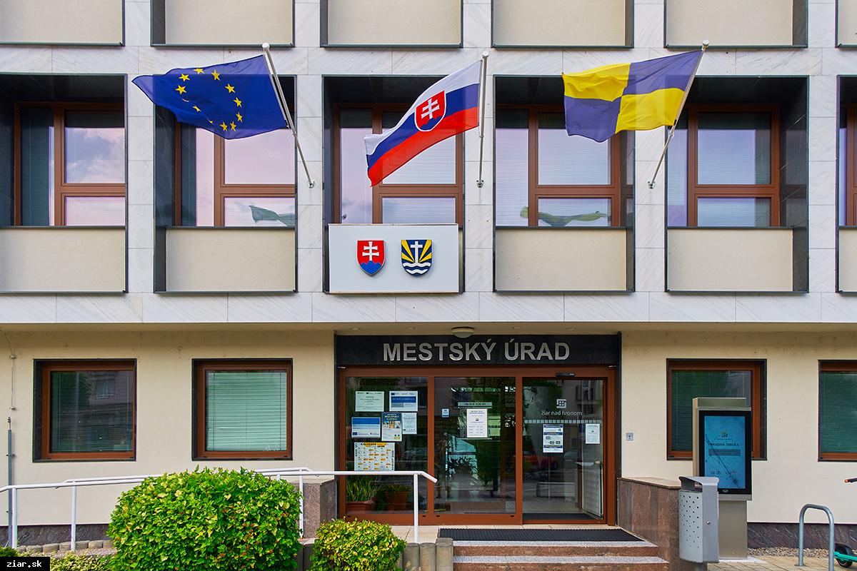 obr: Peter Antal: Budeme aj naďalej hľadať rôzne spôsoby financovania, ktoré by nám ušetrili peniaze v rozpočte