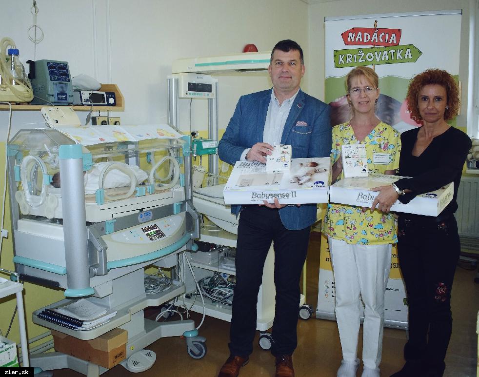 Žiarska nemocnica dostala pre novorodencov monitory dychu