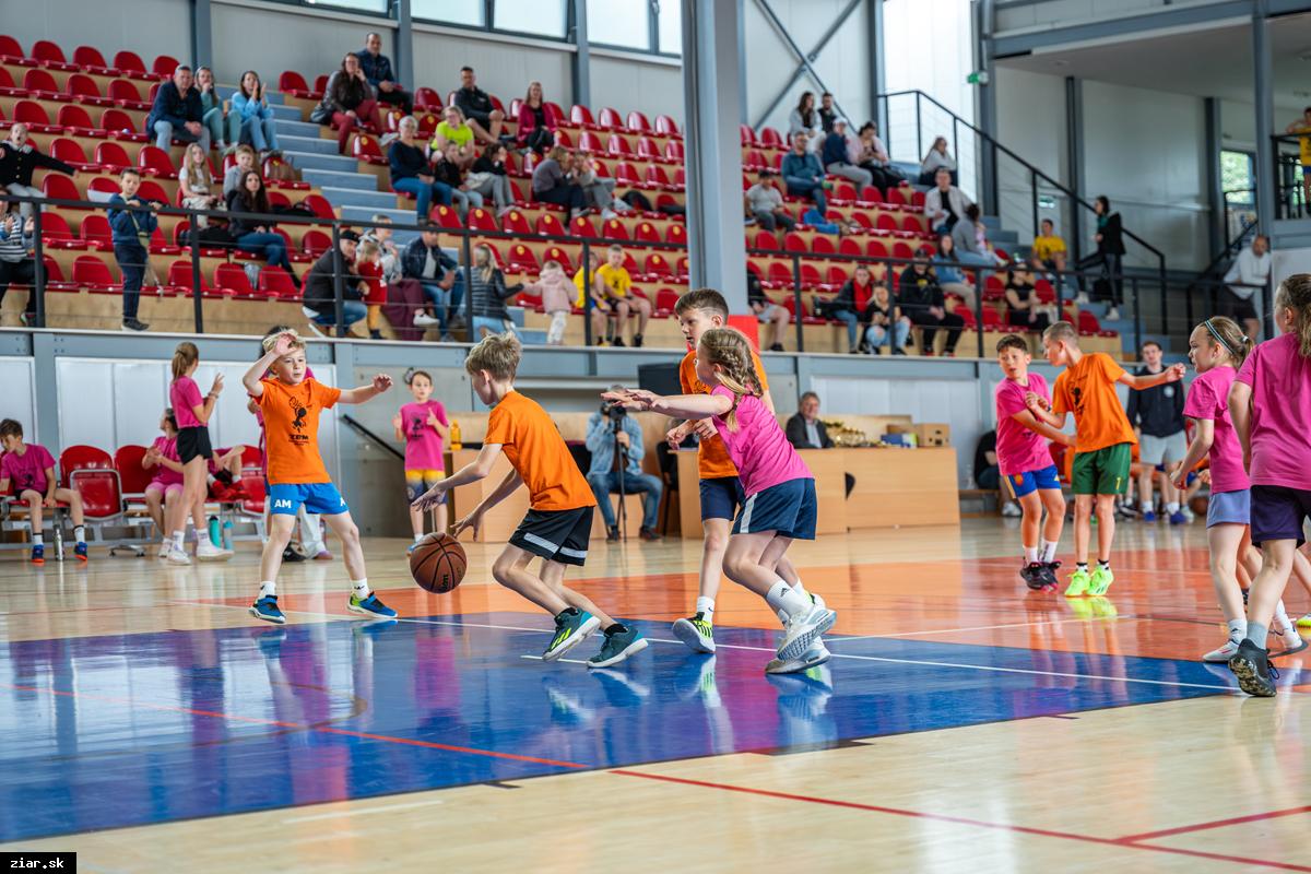 NEMAK Žiarska basketbalová mikroliga oslávila jubilejný 10. ročník