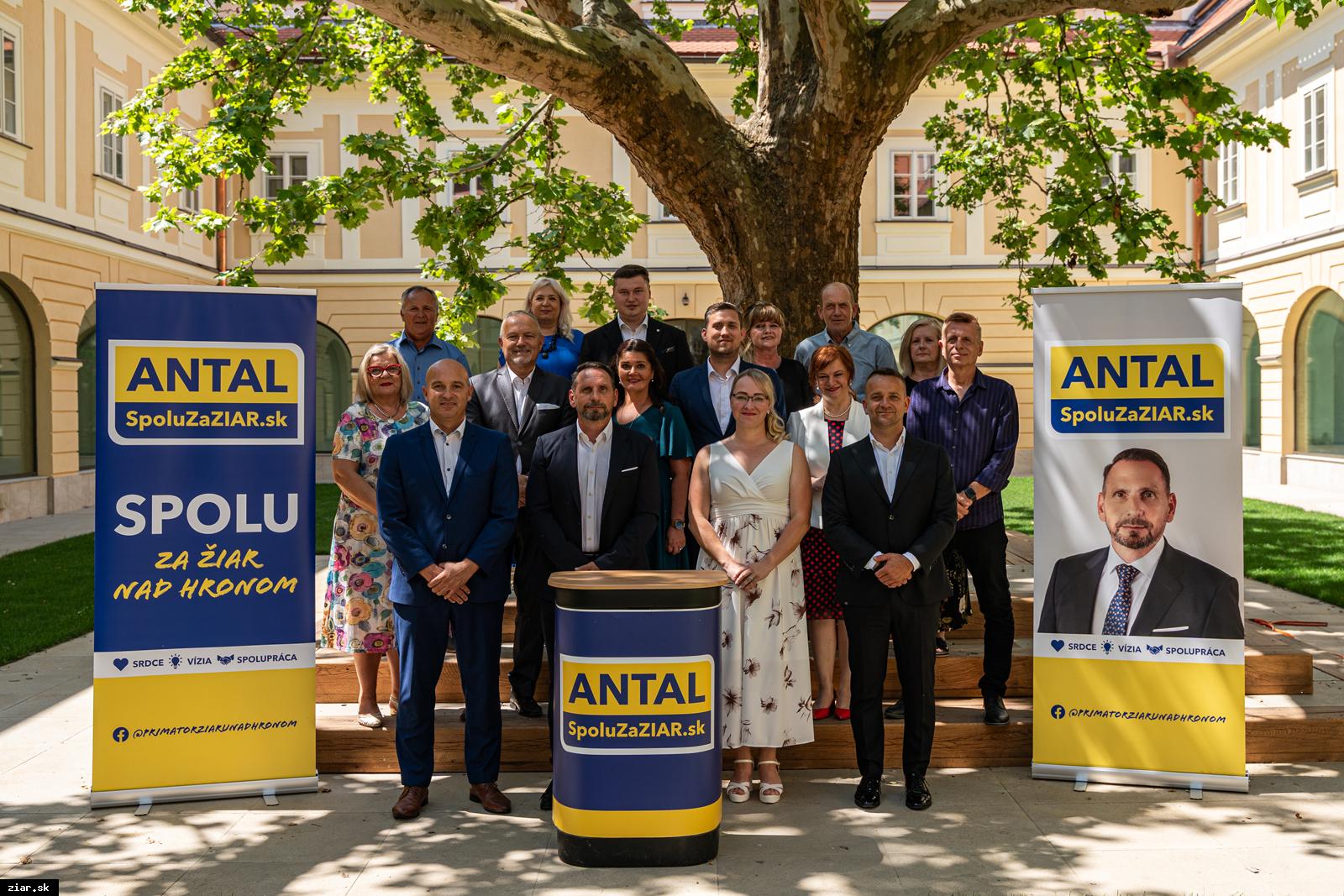 Peter Antal oznámil kandidatúru na primátora. Predstavil aj tím SPOLU ZA ŽIAR