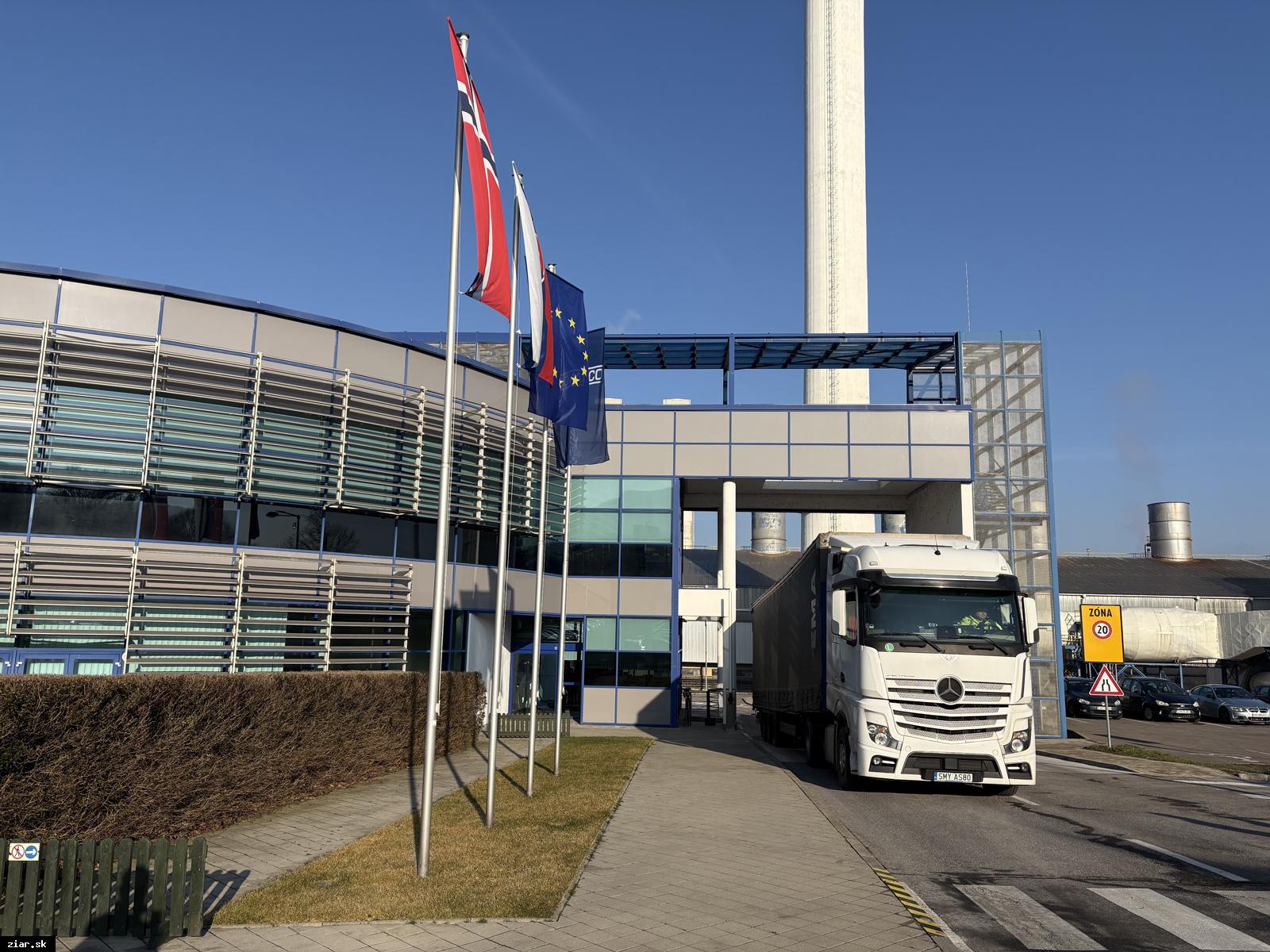 Výrobu hliníka v Slovalcu chcú obnoviť, vláda podpísala memorandum