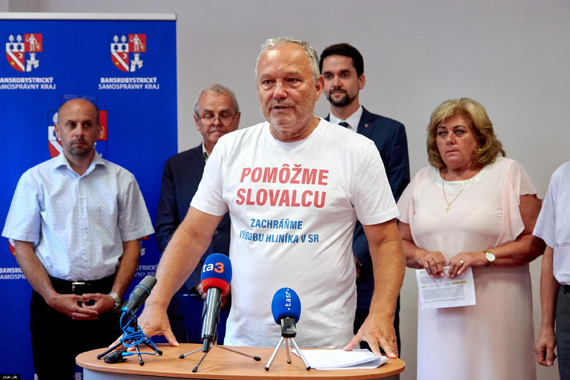 obr: Banskobystrický parlament vyjadril podporu spoločnosti Slovalco