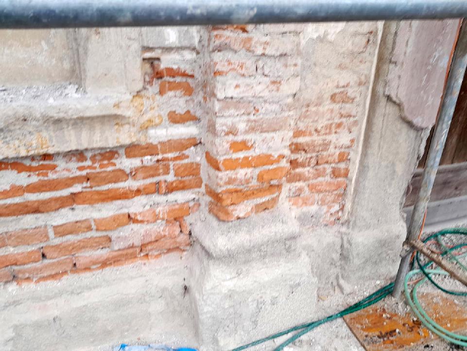 Odkrývame históriu mesta: Steny kaštieľa prechádzajú ozdravným procesom
