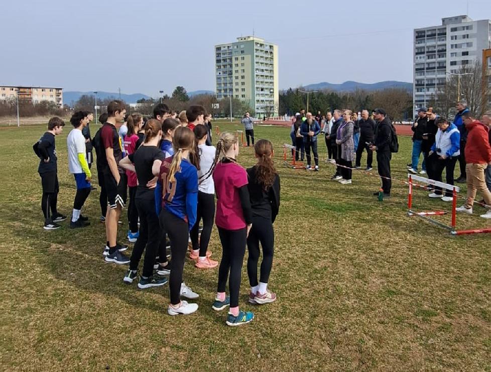 Hostili sme krajské kolo cezpoľného behu