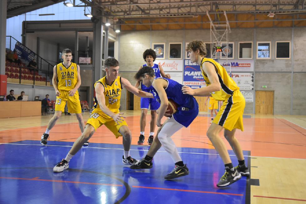 Žiarski basketbalisti si zmerali sily so zahraničnými súpermi v európskej lige mládeže