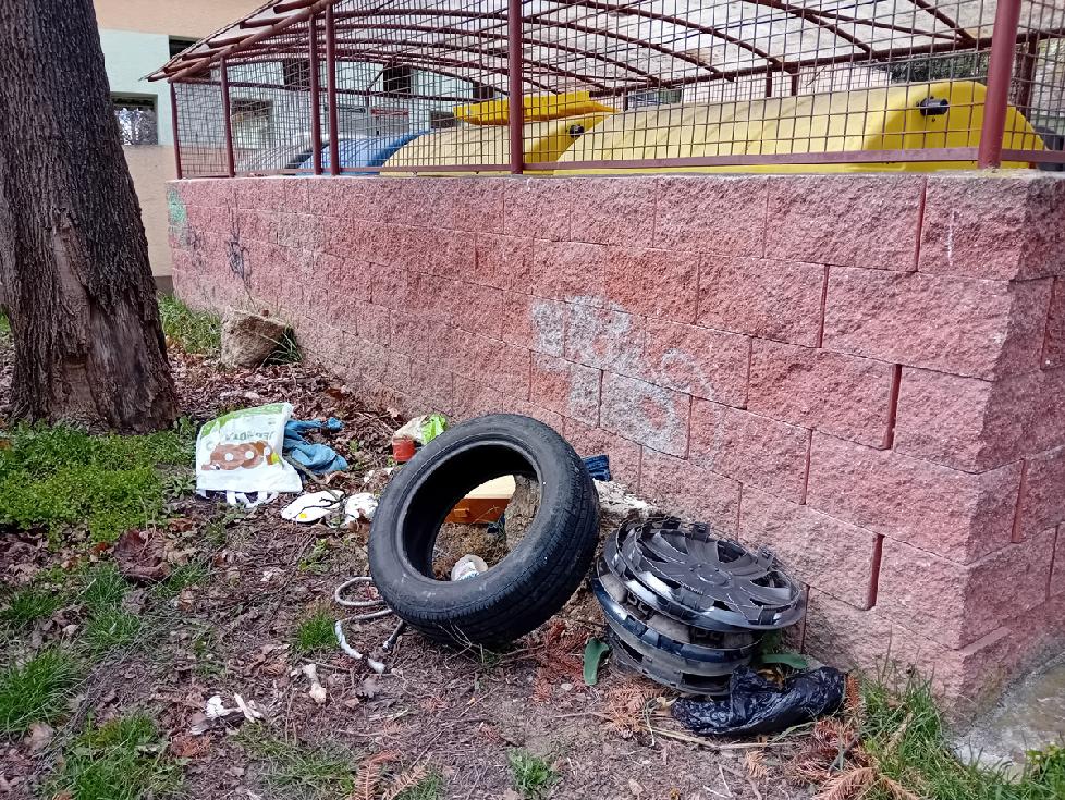 Čierne skládky sú problémom nielen v Žiari: Ako reagovať, keď na skládku náhodne natrafíte?