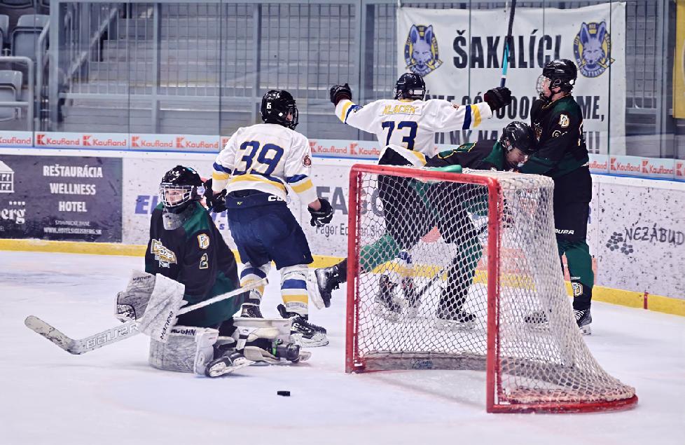 Víťazný víkend v podaní žiarskeho dorastu. Na domácej pôde zdolali Prievidzu v oboch zápasoch