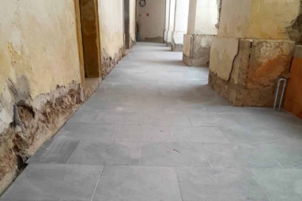 Odkrývame históriu mesta: Prízemie biskupského kaštieľa získalo novú dlažbu