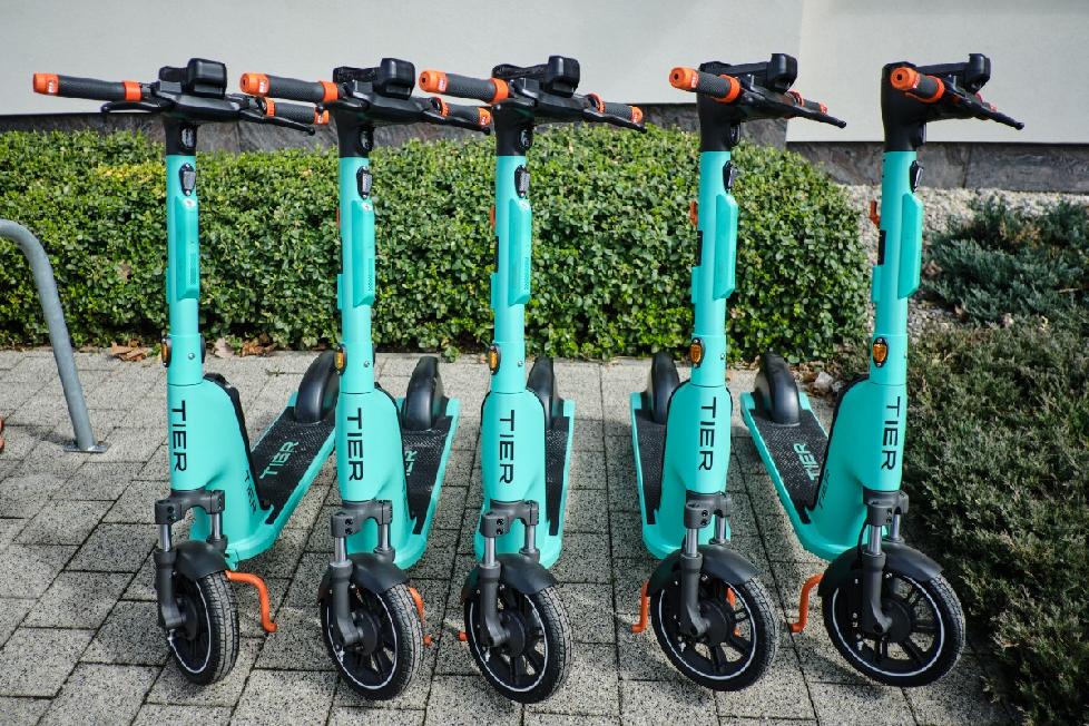 Elektrické kolobežky obyvatelia mesta využívali naplno