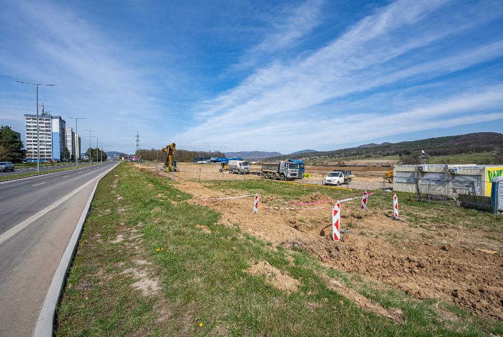 V Žiari vyrastá nové obchodné centrum, doplniť ho má prevádzka rýchleho občerstvenia