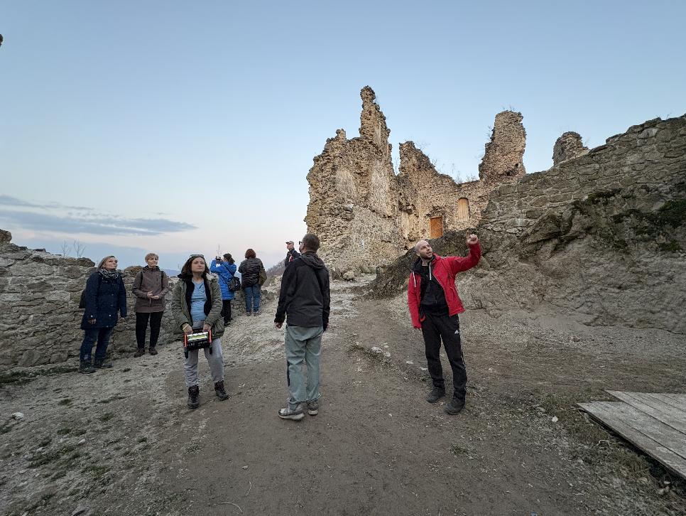 Pohronská hradná cesta sa opäť rozsvietila. Podujatie zaujalo milovníkov histórie aj návštevníkov hradu Šášov