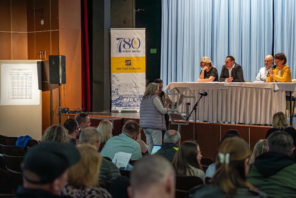 V Žiari sa uskutočnilo žrebovanie mestských nájomných bytov. Spokojným nájomcom sa stal každý tretí záujemca o byt