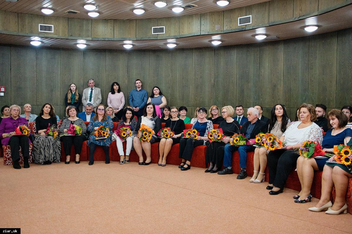 Pri príležitosti Dňa učiteľov ocenilo mesto aj nepedagogických zamestnancov škôl