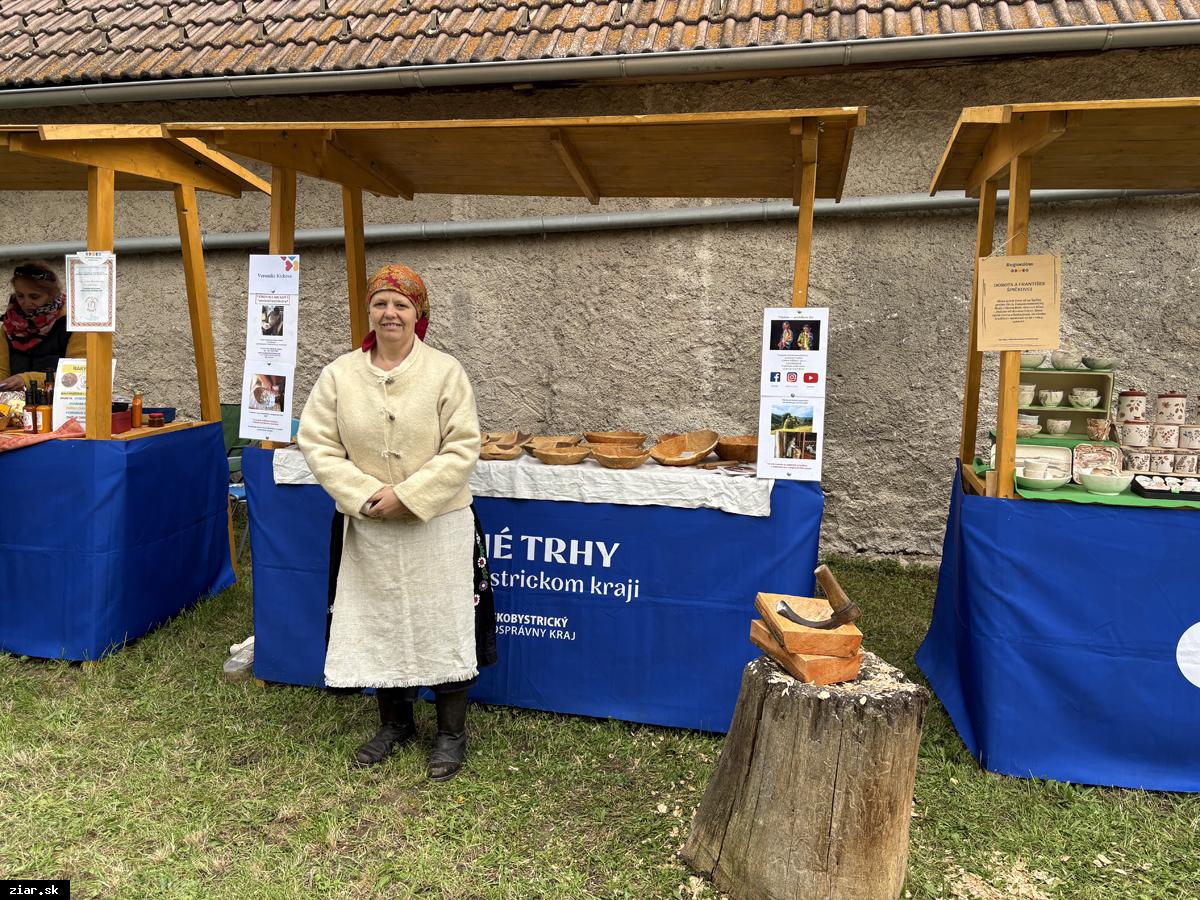 Korytárka Veronika Kicková: Najviac sa mi osvedčil storočný kopáč. Rukami jej prešli tisícky predmetov, najmä misiek