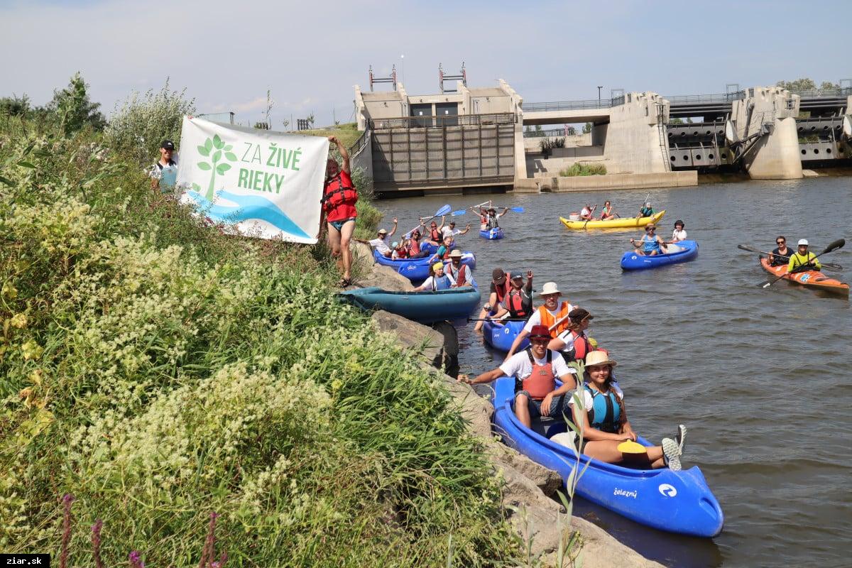 Za živú rieku Hron: Začalo sa desaťdňové putovanie za obnovu druhej najdlhšej rieky na Slovensku