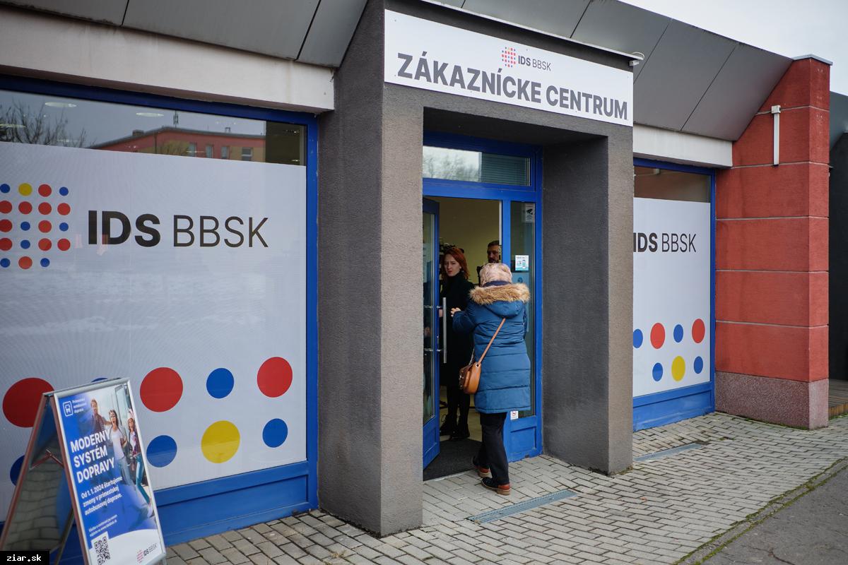 V našom meste pribudlo Zákaznícke centrum IDS BBSK