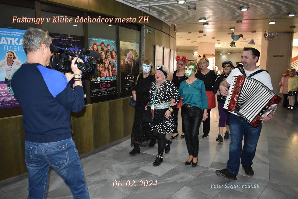 2977.JPG